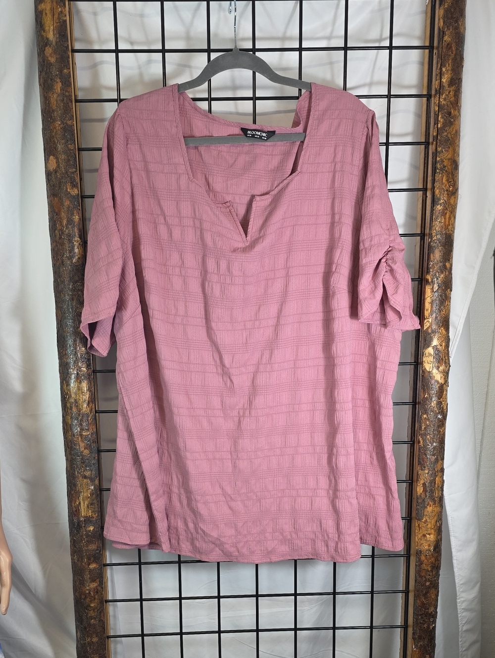 Bloomchic Textured V-Notch Tunic